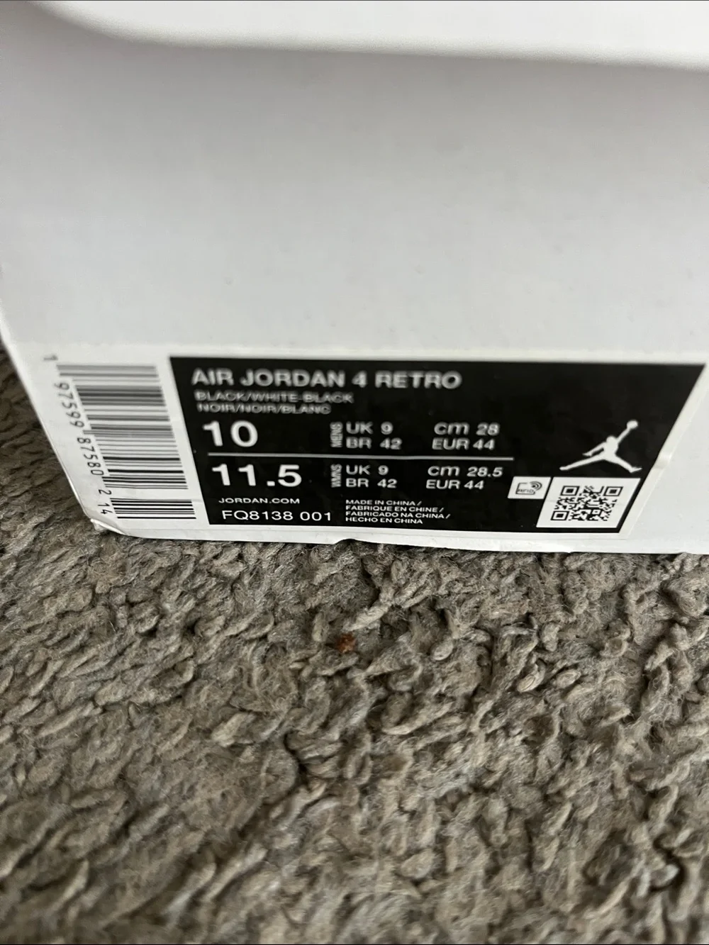 AIR JORDAN 4 RETRO Men’s Black and White Sneaker